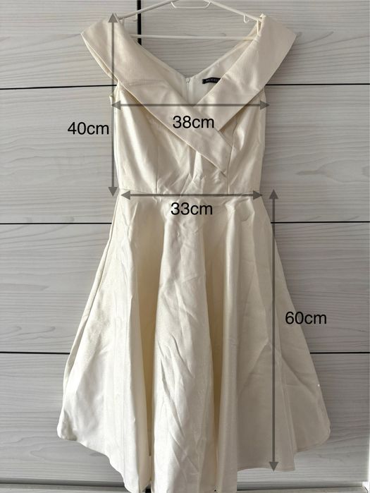 Rochie de doamne de petrecere alba. Marimea:S