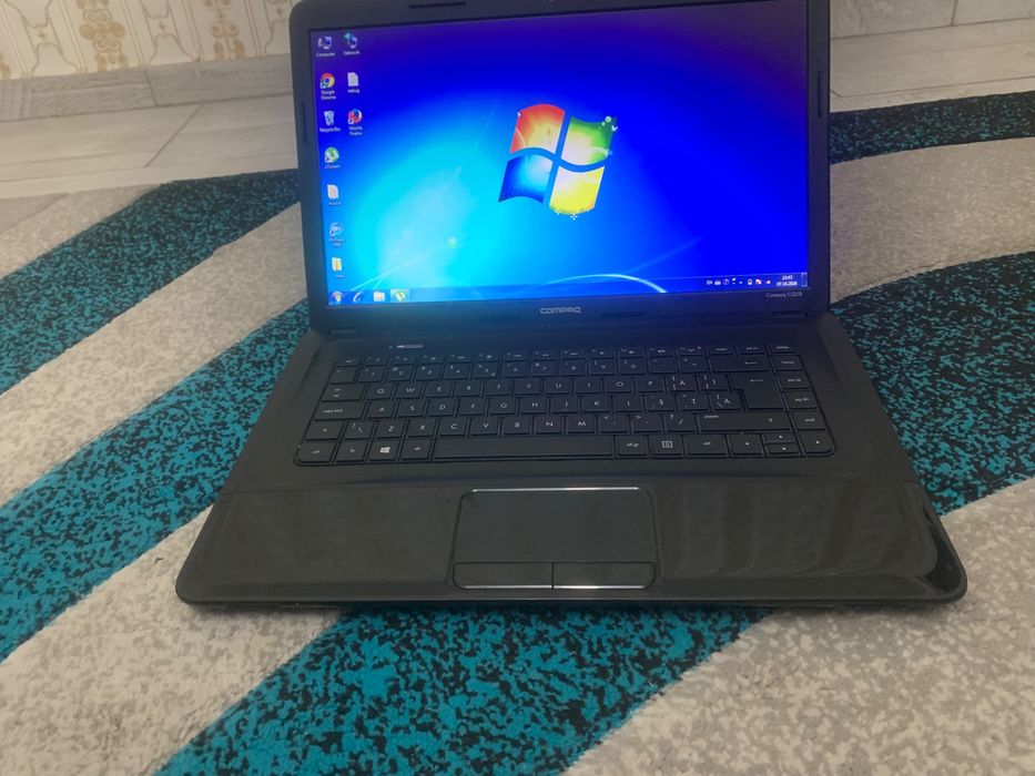 Laptop Hp Compaq Black impecabil