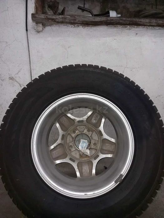 Резина с дисками 245/70/r16 зима