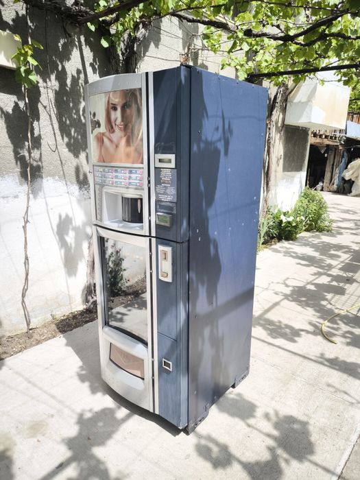 Комбиниран Вендинг автомат