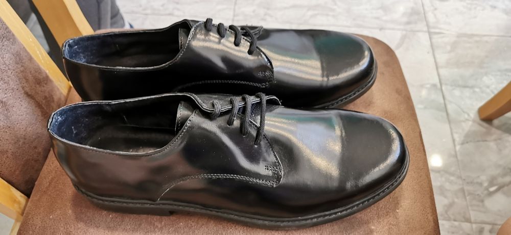 Официални обувки от естествена кожа