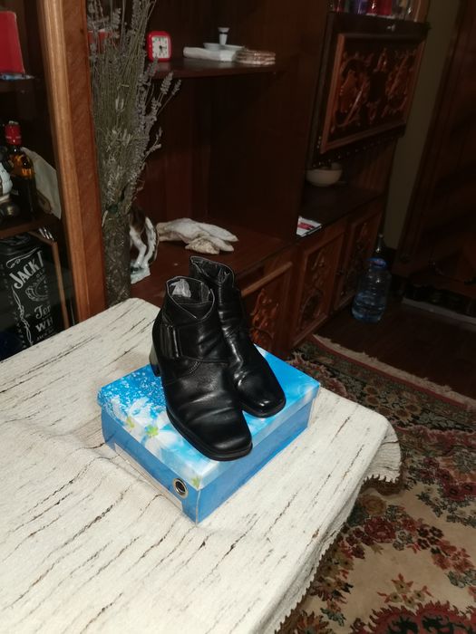Ghete din piele mărimea 36