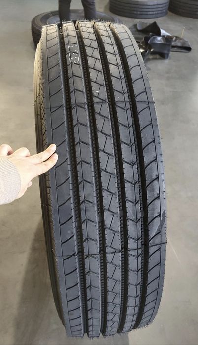 Грузовые Автошины 215/75R17.5 225/75R17.5 235/75R17.5