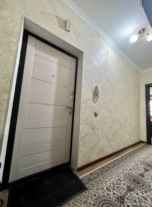 Продаётся 3 комнатная квартира в корасарой