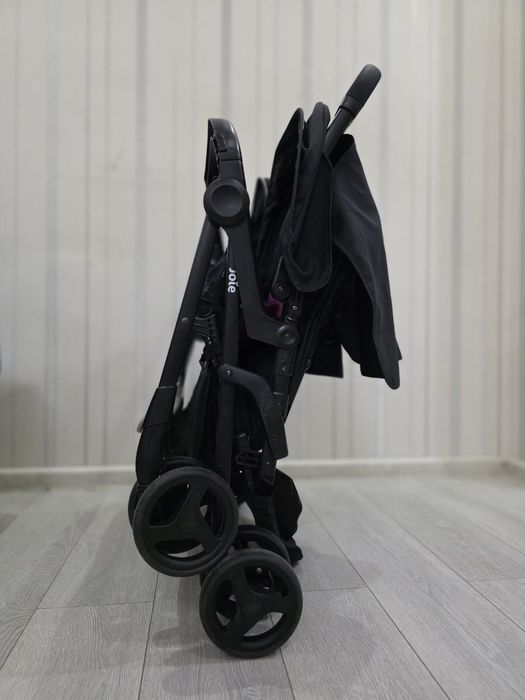 Joie Twin  детская коляска