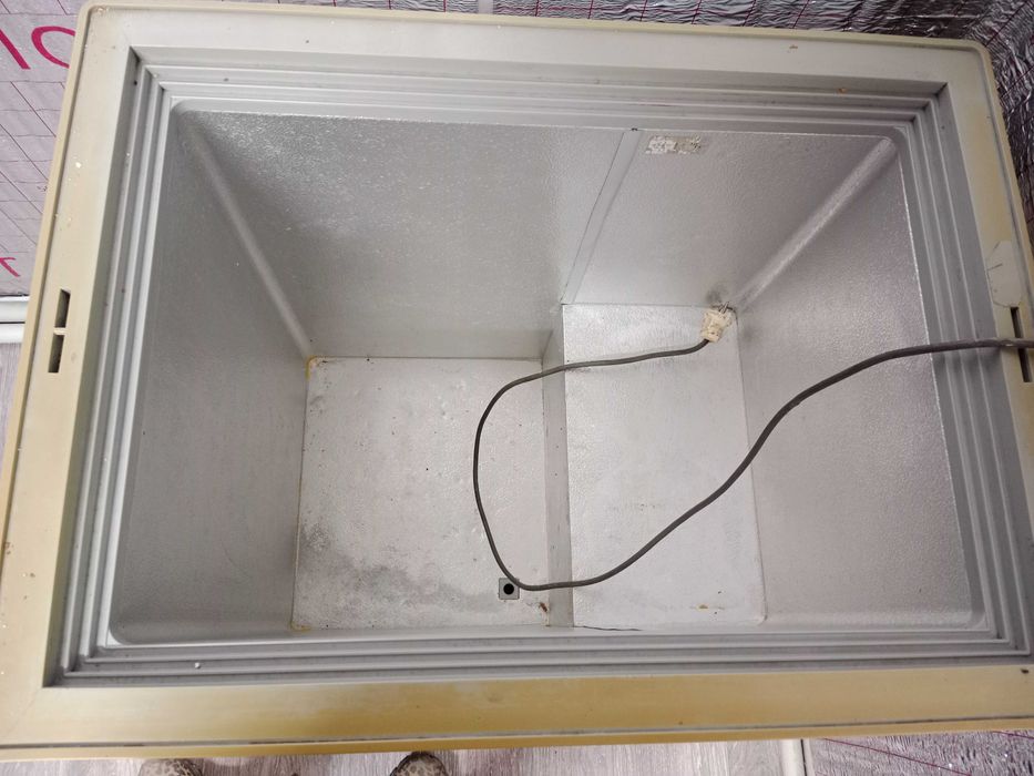 Продам морозильную камеру