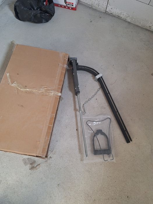 Такер (степлер) для быстрой укладки труб.