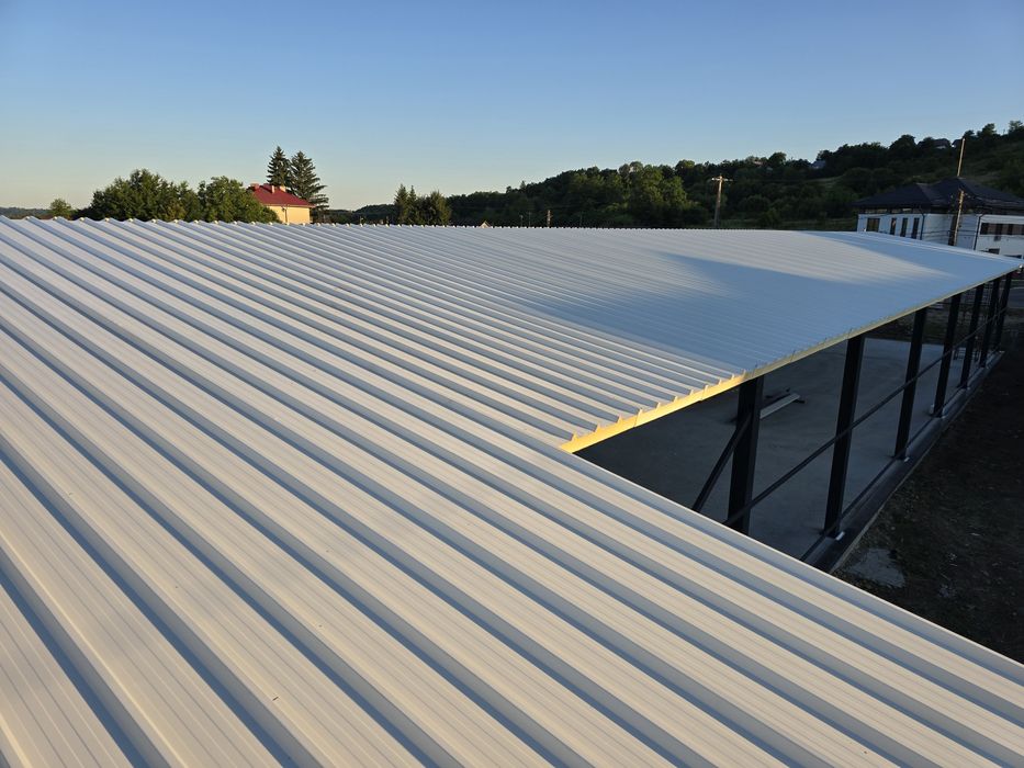 Hala metalica Hale agricole si industriale hala pe suruburi cu panouri