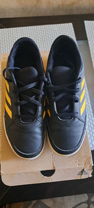 Оригинални маратонки adidass