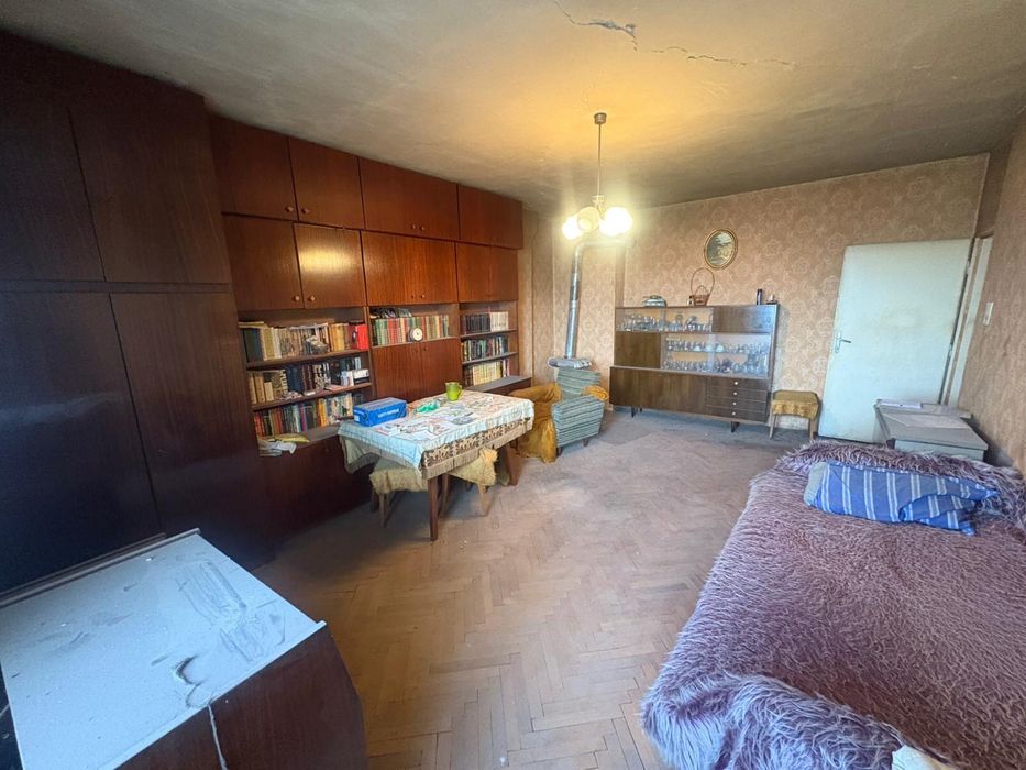 Продава се Двустаен апартамент в Търговище, Център - 71 кв.м за 984 €/кв.м - Снимка #1