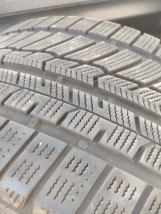 Единична 225/35/19 Fortuna dot3211