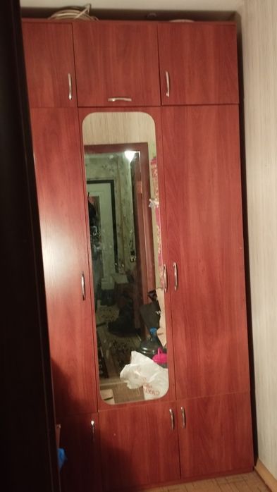 Продам плательный шкаф.