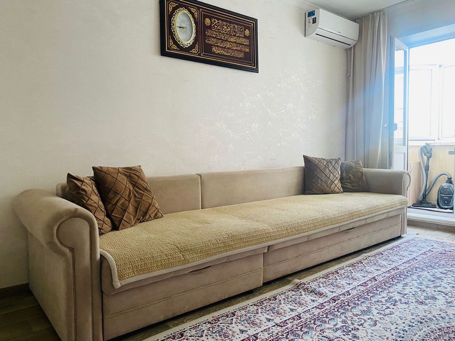 Продам диван 3 метра, раскладывается полностью