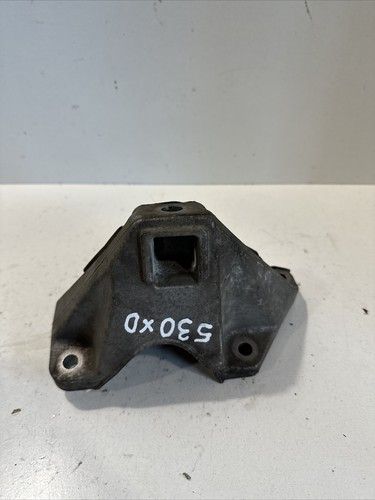 Десен тампон опора на двигателя за BMW F10 F11 530Xd Sedan (2012) 6777628