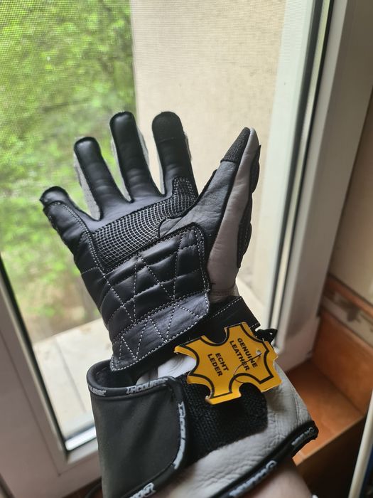Manusi moto racing piele NOI marime S. Manusi moto albe racing. McCourse. Nu/Alpinestars/Dainese