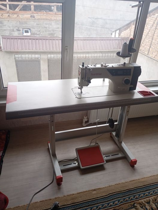 Швейная машина  bummer