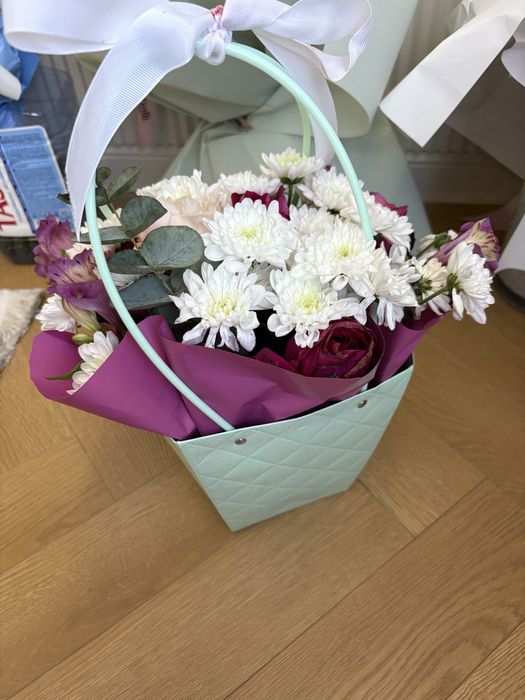 Гүлдер бар. Арзан бағада. Цветы