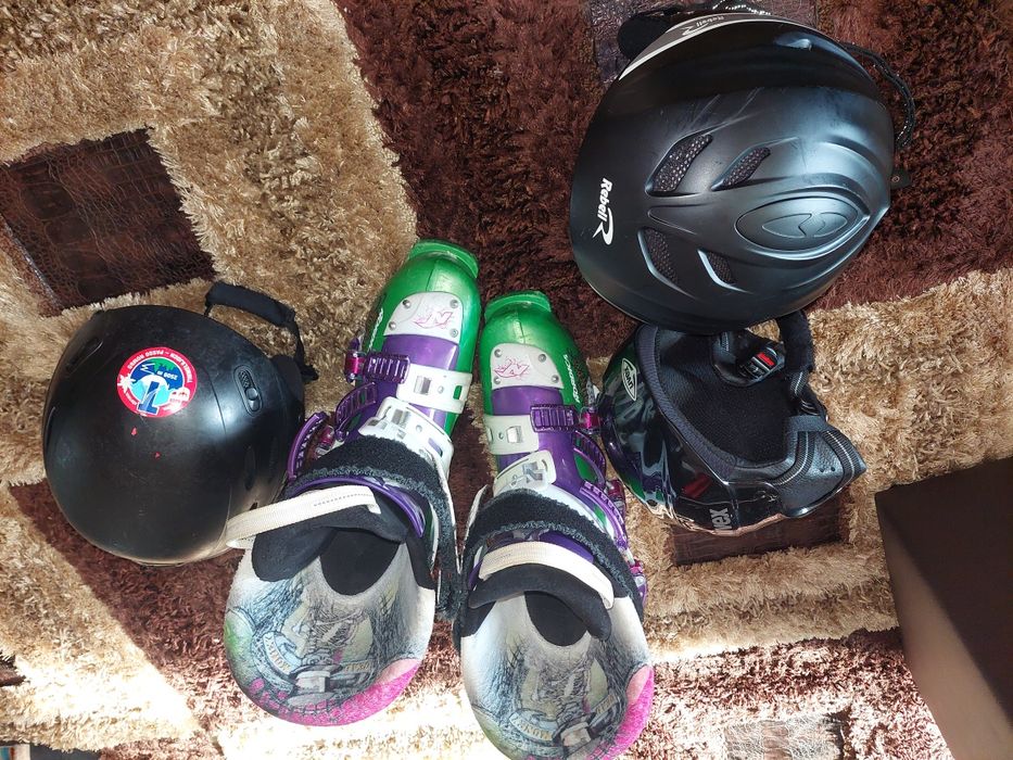 ochelari ski,clăpari,căști ski,geaca ski