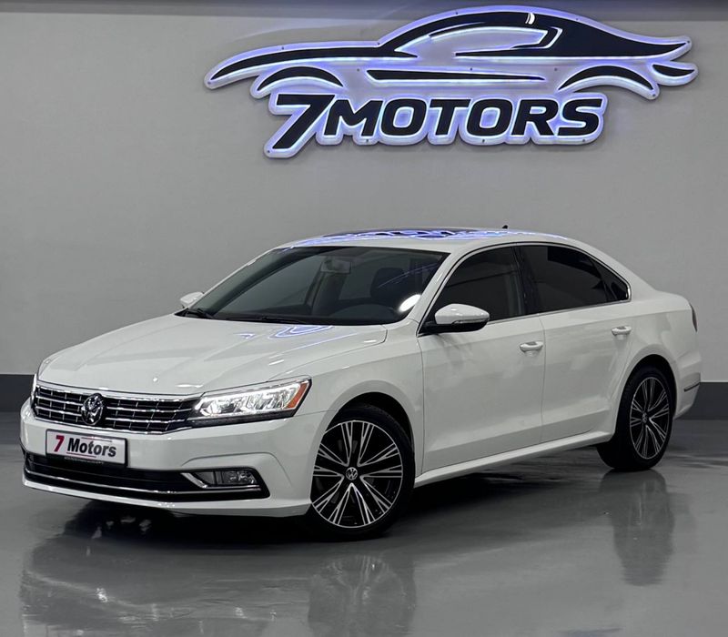 Volkswagen Passat 2.0  R-Line