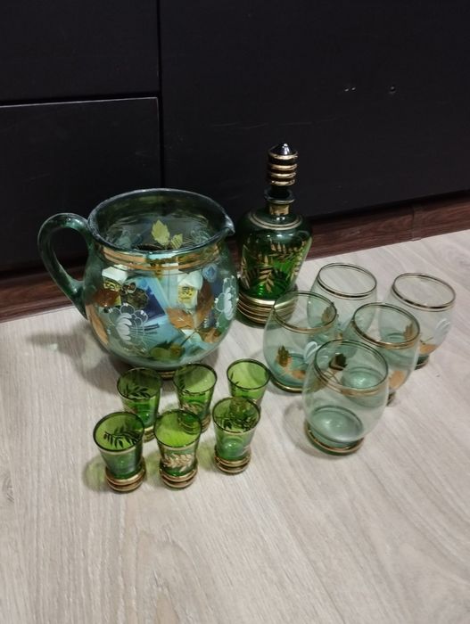 Ретро зелен сервиз с позлата