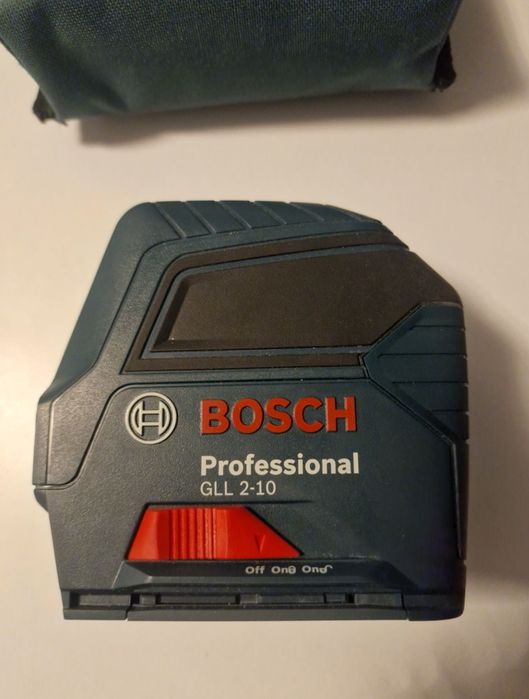Nivela laser Bosch profesională autocalibrabila
