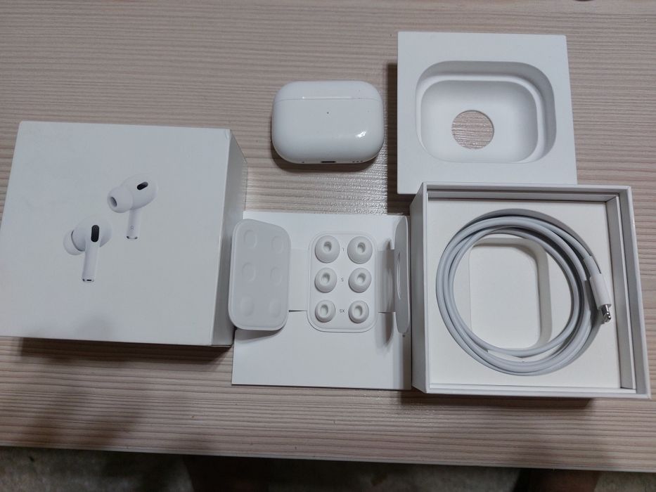 Продам наушник airpods pro 2