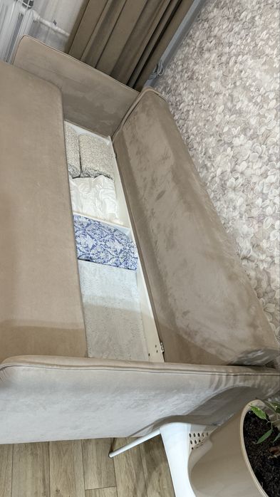 Продаю диван в отличном состоянии!