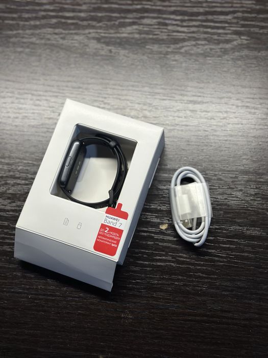 Смарт часы Huawei Band 7