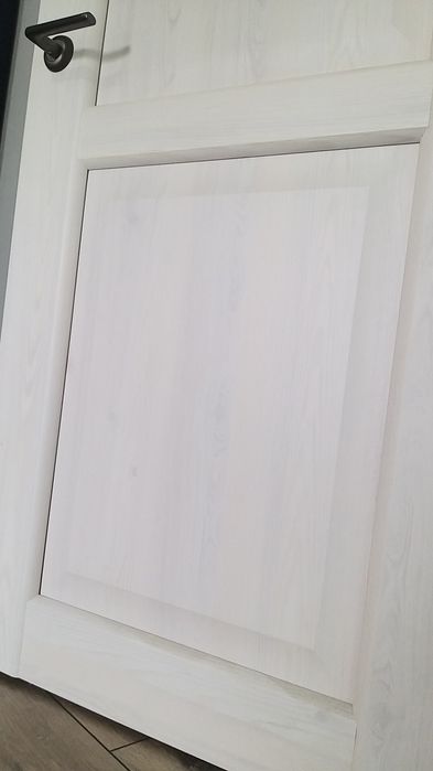 Продам  дверь межкомнатную в отлич.сост