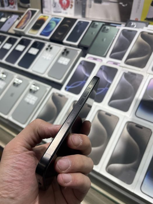 iPhone 15 pro 256 gb