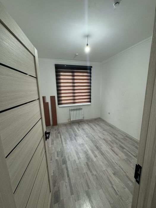 Olmos maxallasi 3/1/16 73 kvadrat kvartira sotiladi