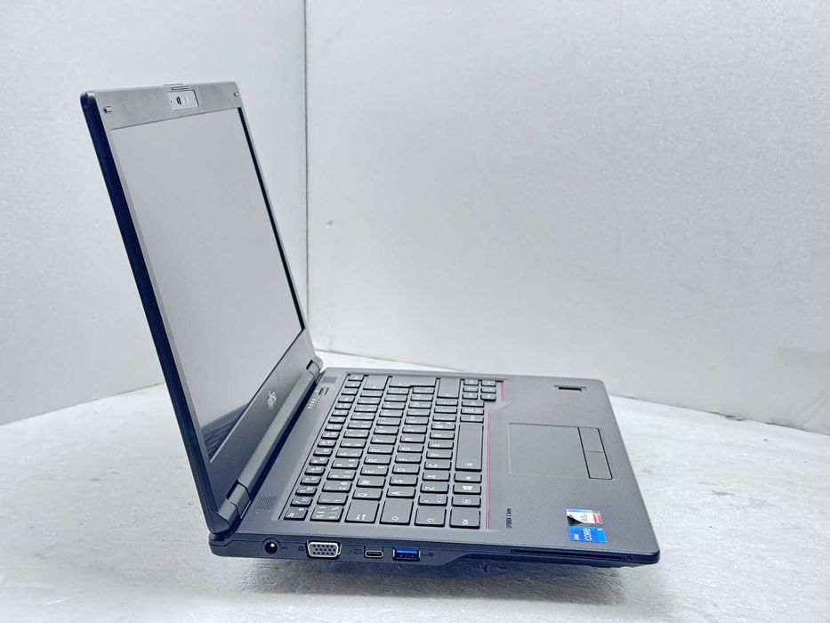 Реновиран лаптоп Fujitsu LIFEBOOK E5411 14" i5-1135G7 16GB DDR4 510GB NVMe батерия 240 мин