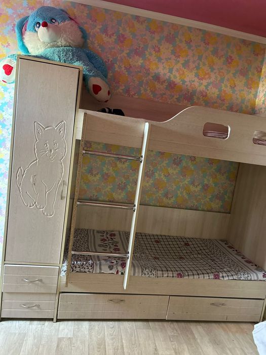 Продам кровать б/у самовывоз 40000тг