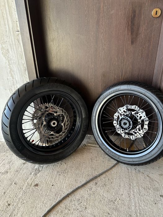 Vând set roți supermoto ktm husqvarna beta