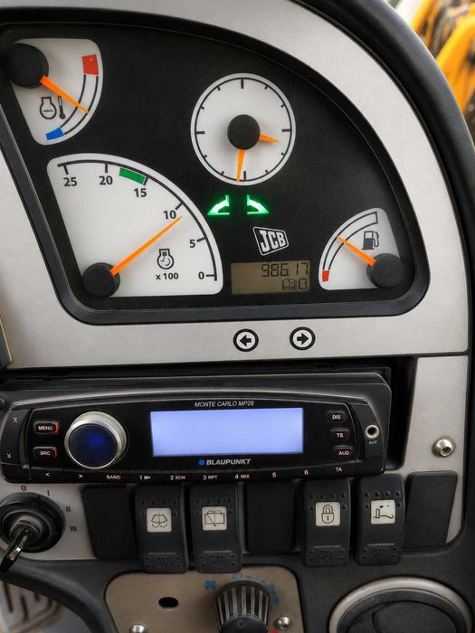 Телескопичен товарач JCB – 2008 г., 17 м стрела