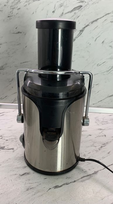 Продавам сокоизтисквачка