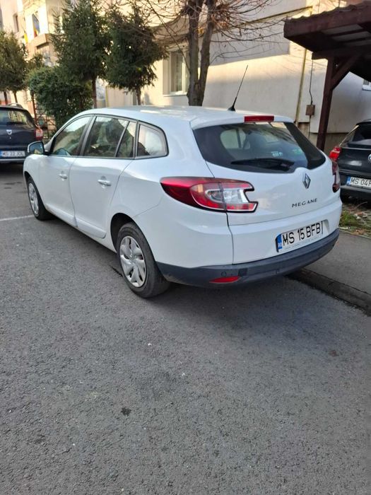 Renault Megane /2015/diesel/clima/revizii la timp/stare buna