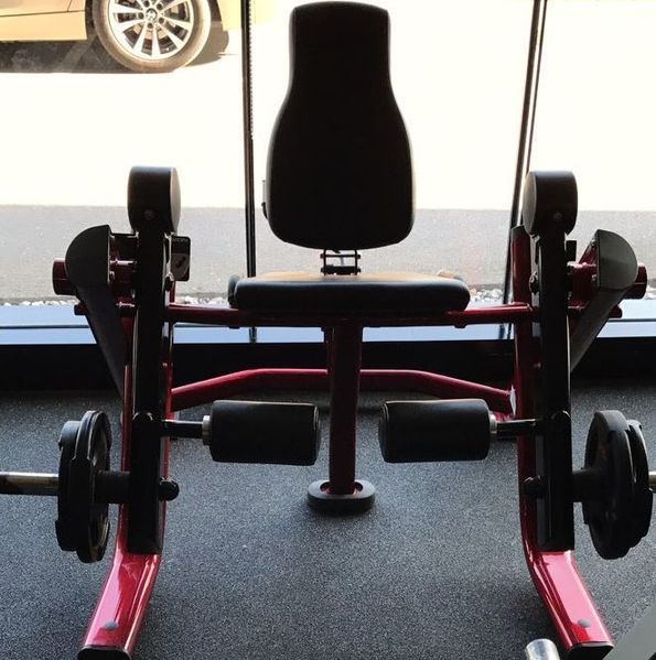 Фитнес уред Life Fitness Signature Plate-Loaded Series Leg Extension