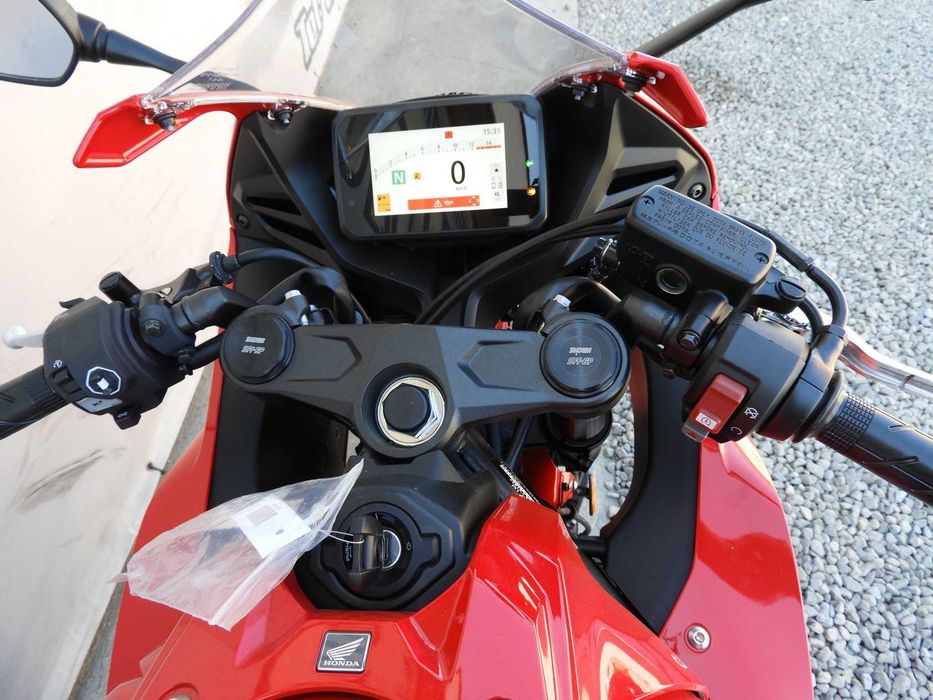 Motocicleta Honda CBR650R ABS E-Clutch 2026 | Rate | Leasing