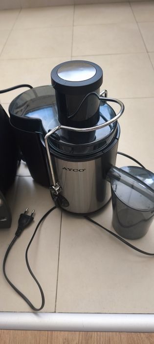 Кафе машина BOSCH и сокоистисквачка AYCO