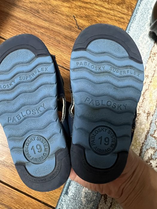Продам детские сандалии Pablosky