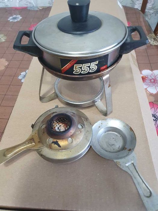 Минипечка на сухом горючем.