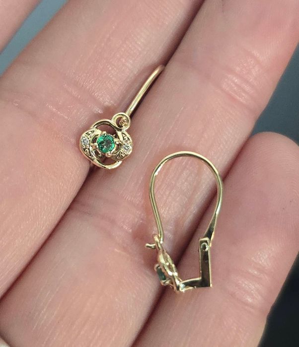 Cercei aur cu smaralde si diamante naturale inchidere romaneasca