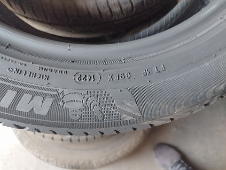 4 броя 215-55-17 Michelin Primacy 4