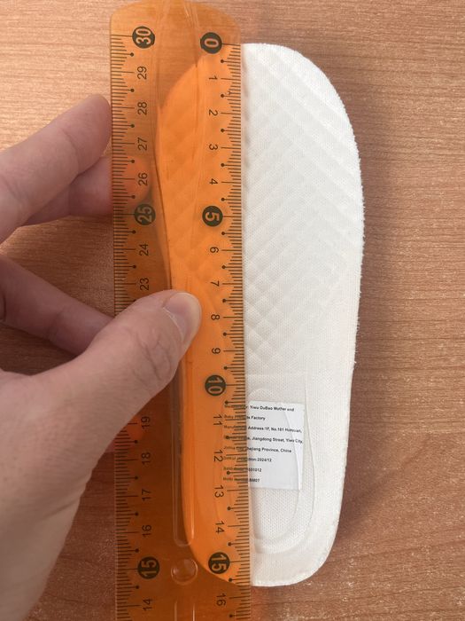 Кроссовки на девочку