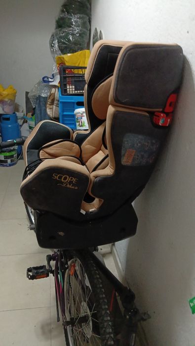 Детски стол за кола