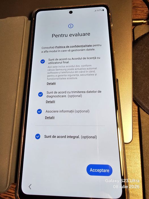 Vând telefon Samsung Galaxy S20 FE 4G, 128 GB, în stare foarte bună, complet funcțional.