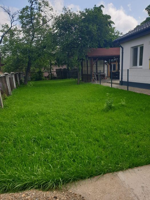 Vând sau schimb casă în Iași Cantemir, stradă civilizată, liniștită, cu apartament apropiat ca valoare  ultracentral
