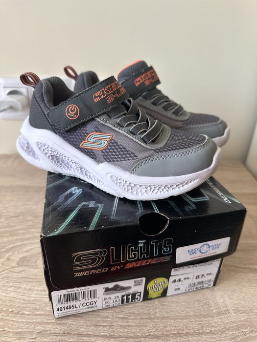 Светещи маратонки skechers
