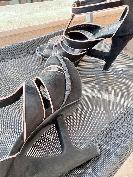 Роскошни обувки Yves Saint Laurent (оригинал)